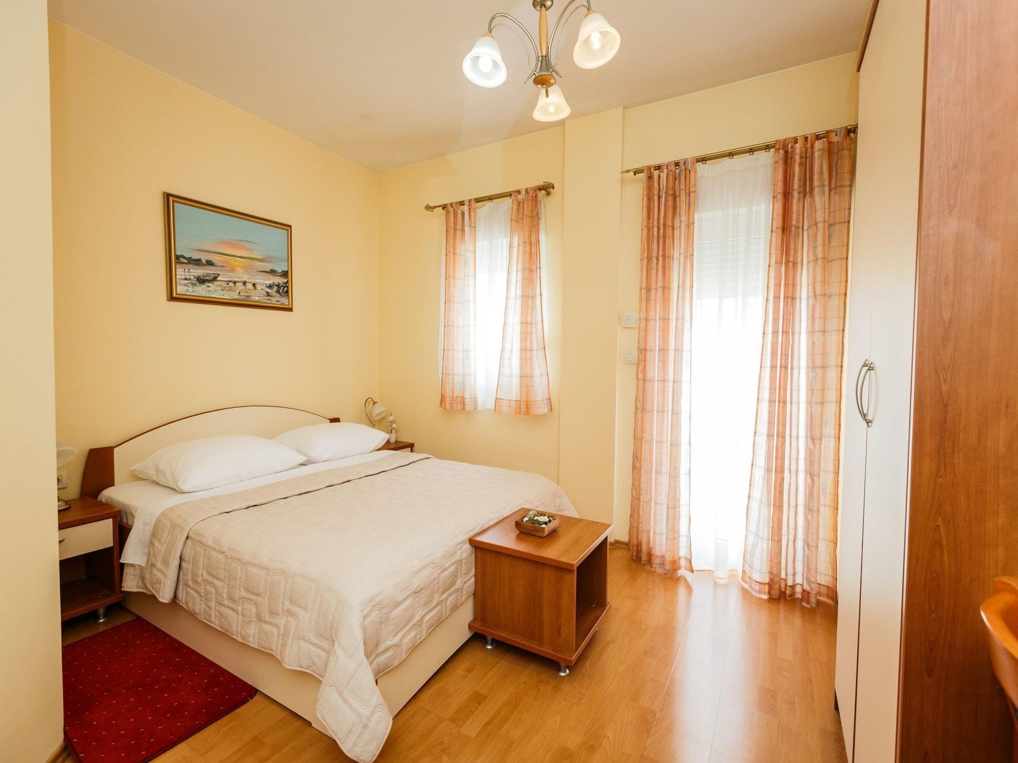 Hotel Adria Kastela Ngoại thất bức ảnh