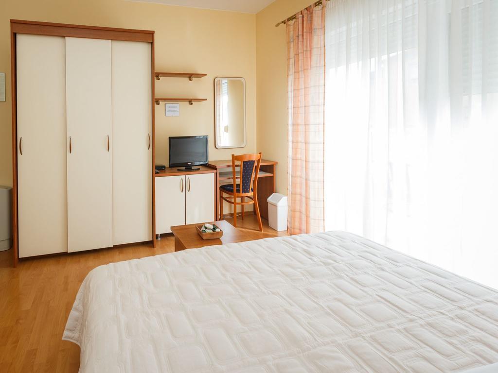Hotel Adria Kastela Ngoại thất bức ảnh